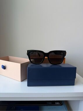 Louis Vuitton Black Square Frame Sunglasses